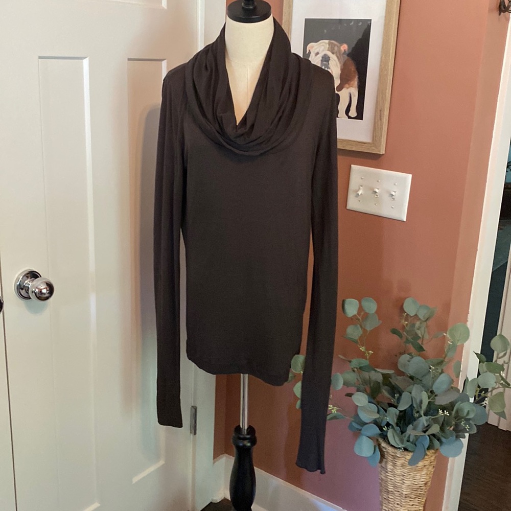 (nude) Baltini Women’s brown long sleeve Large fitted cowl neck thin shirt